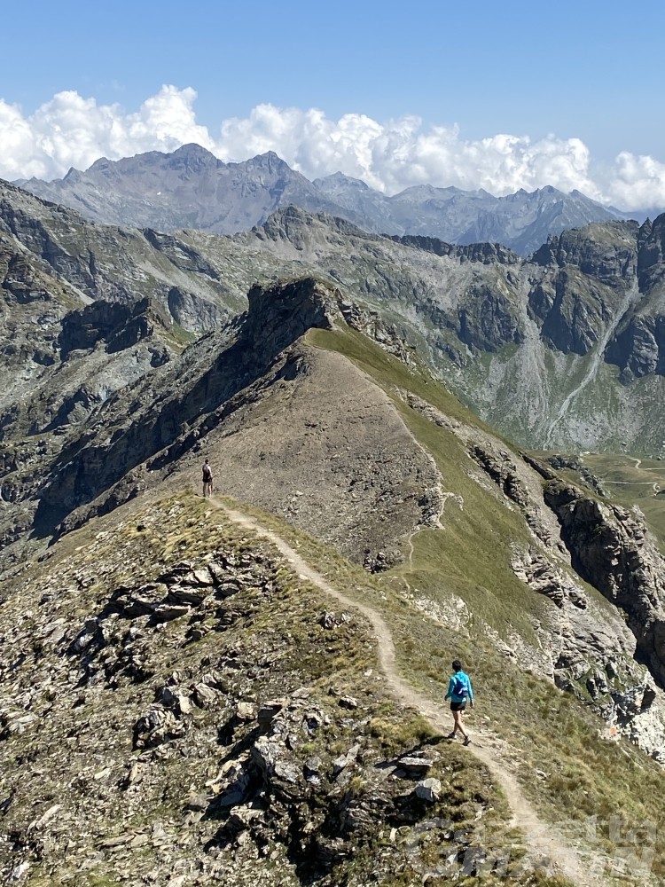 Sentieri e poderali della Valle d’Aosta un tavolo di lavoro su percorribilità e responsabilità