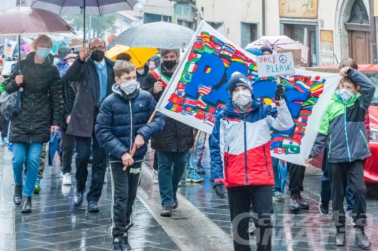 Emergenza Ucraina: a Châtillon, 600 studenti alla marcia per la Pace