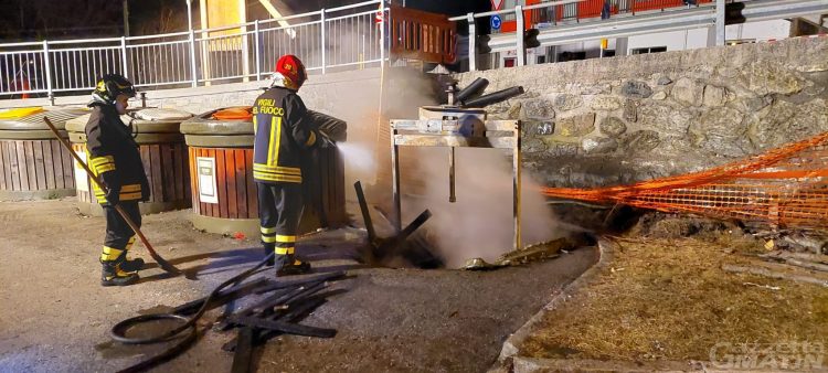Saint-Pierre: molok in fiamme, intervengono i Vigili del fuoco
