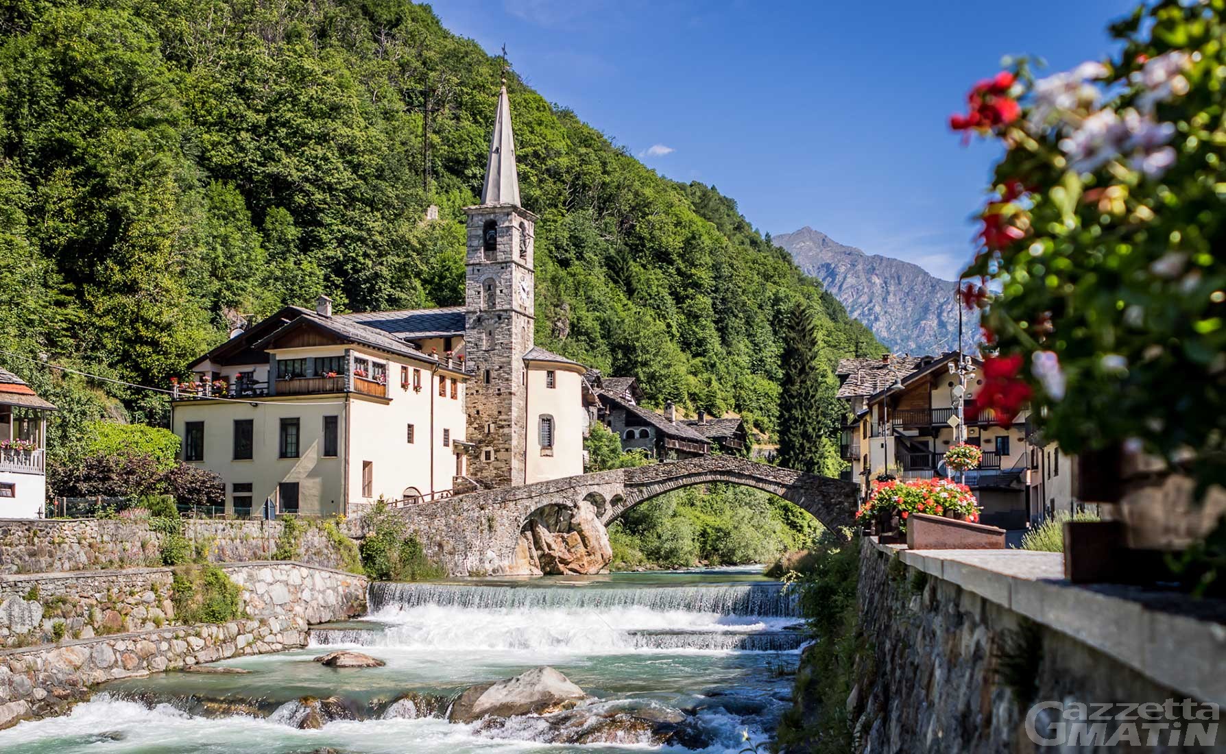 Bufera sul Bando Borghi: Fontainemore gioca la carta del “parere legale” Bufera sul Bando Borghi: Fontainemore gioca la carta del “parere legale”