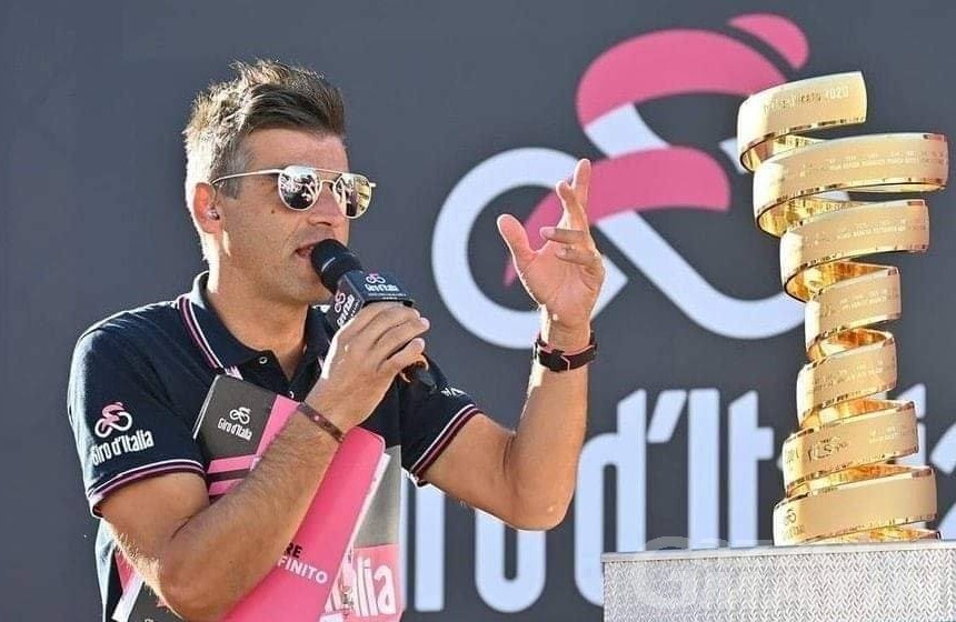 Giro d’Italia: la domenica speciale di Paolo Mei, alla 246ª tappa da speaker nella sua Cogne