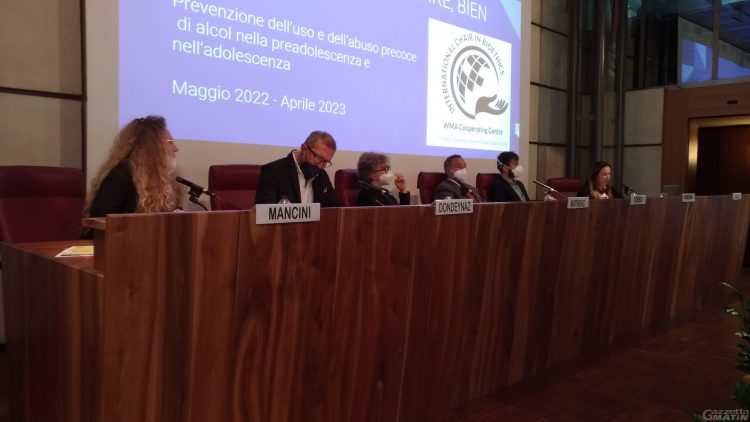 Lotta alla dipendenza dall’alcol nell’adolescenza, parte il progetto scolastico ”Bien manger, Bien Boire, Bien être”