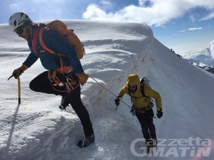 Le Guide alpine cercano clienti volontari