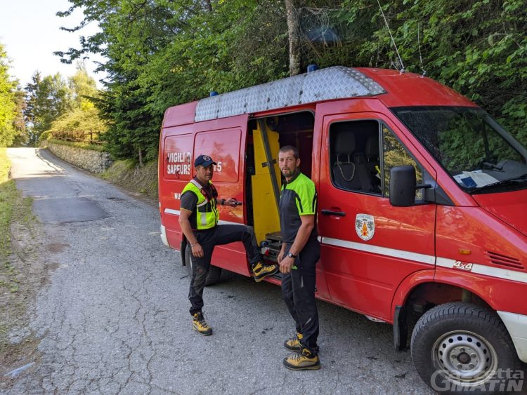 Vigili del fuoco: soccorsa a Charvensod una escursionista in difficoltà