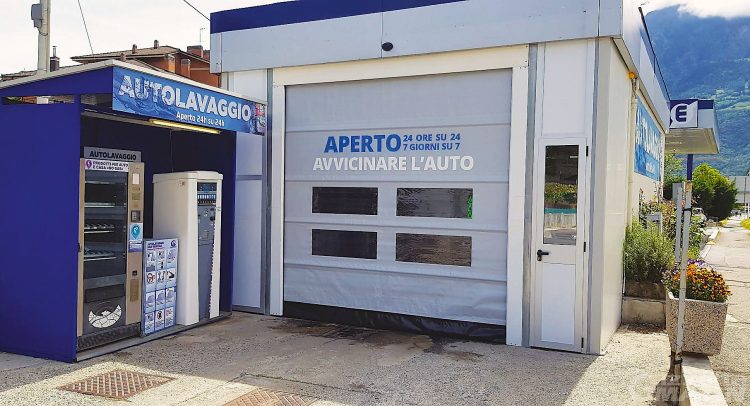 Self-service dal risultato professionale: all’Autolavaggio Lupo arriva la colonnina lava-bike