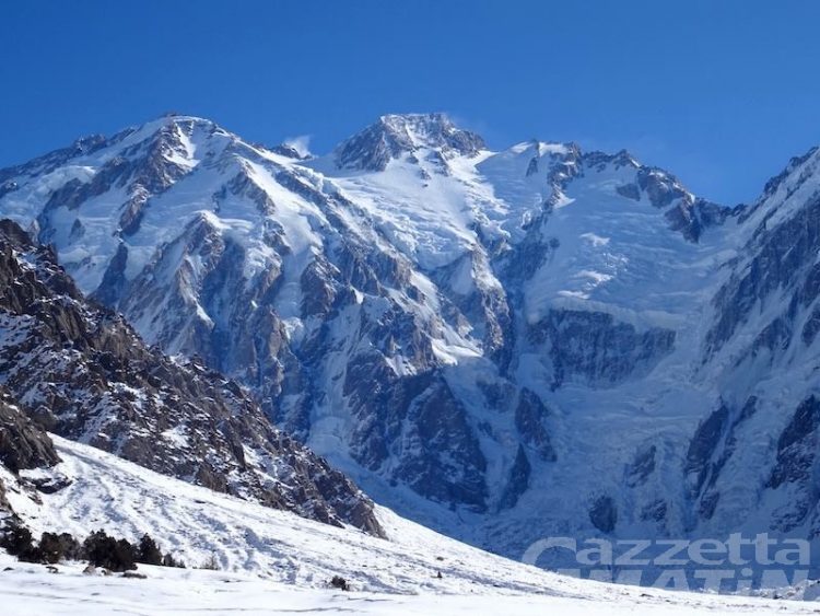 Alpinismo, la cordata valdostana raggiunge la vetta del Nanga Parbat