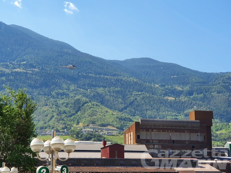 Elicottero alla Cogne, sorvoli per manutenzione