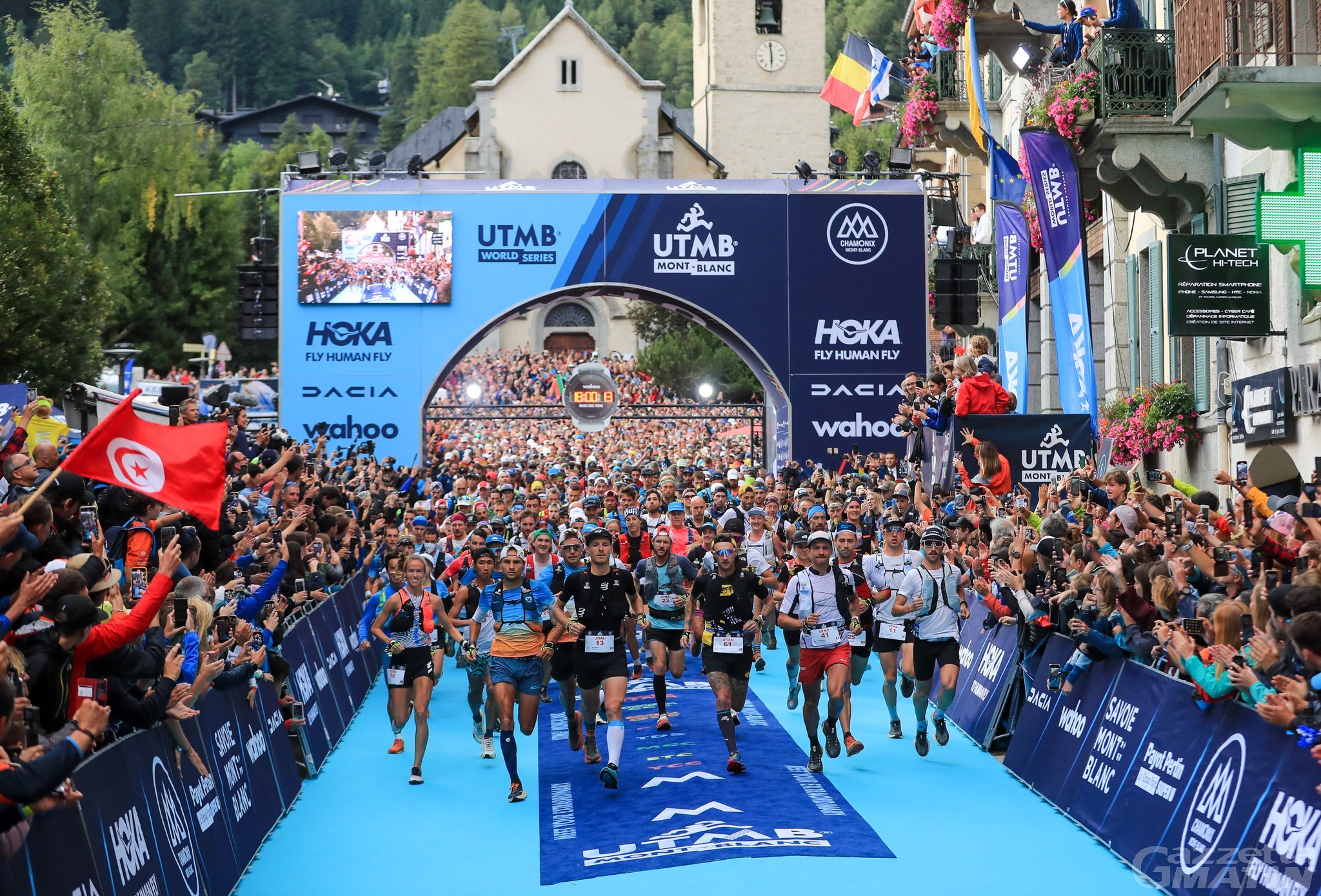 UTMB scatta la gara regina da place Triangle de l’Amitié a Chamonix Aosta News, notizie di