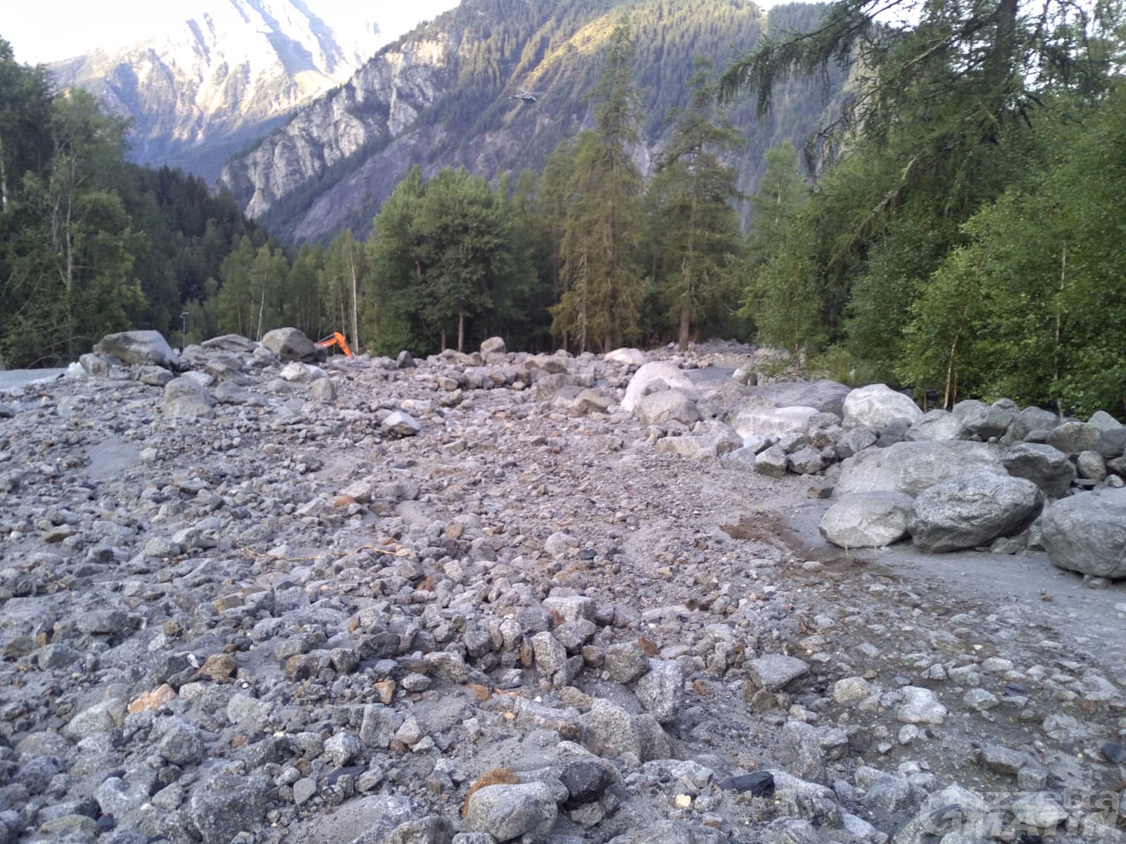 Frana in Val Ferret: serviranno almeno 2 giorni per il ripristino dell’acquedotto