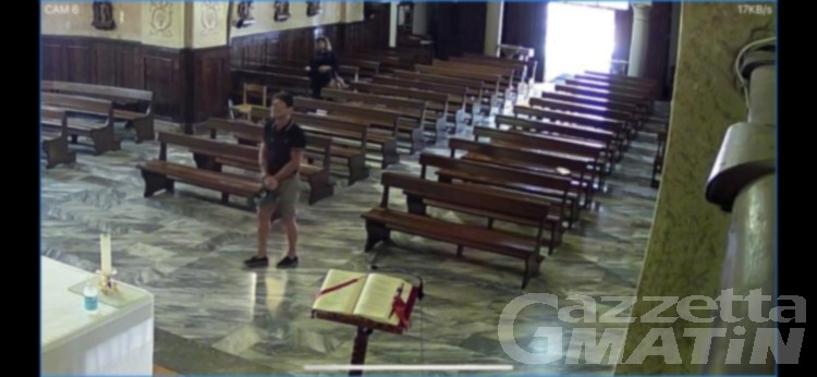 Furti, rubate le offerte in chiesa e il fondo cassa del Consorzio a La Thuile Furti, rubate le offerte in chiesa e il fondo cassa del Consorzio a La Thuile