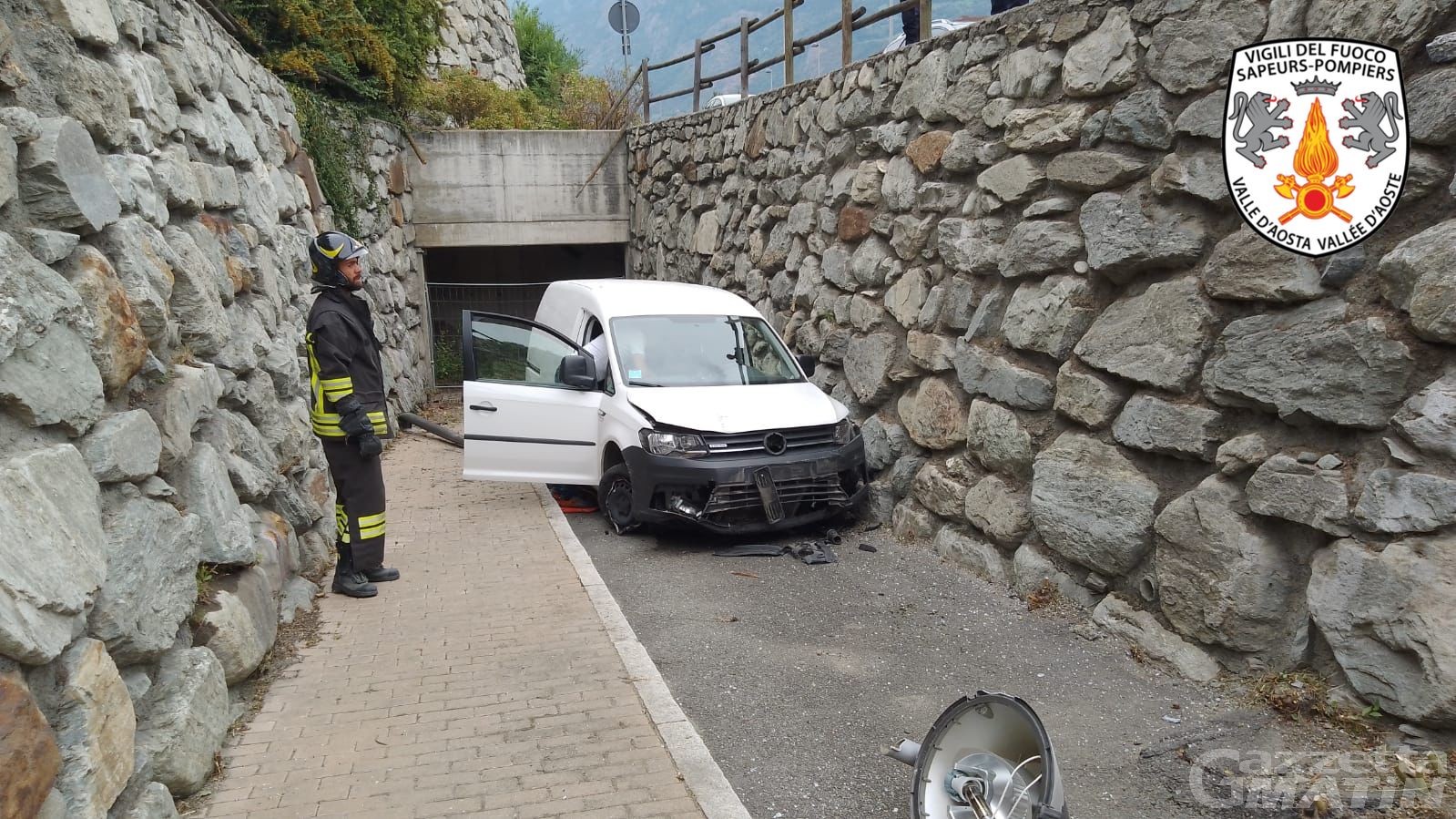 Incidenti stradali: interventi ad Aosta, Antey-Saint-André e Donnas, ma nessun ferito grave
