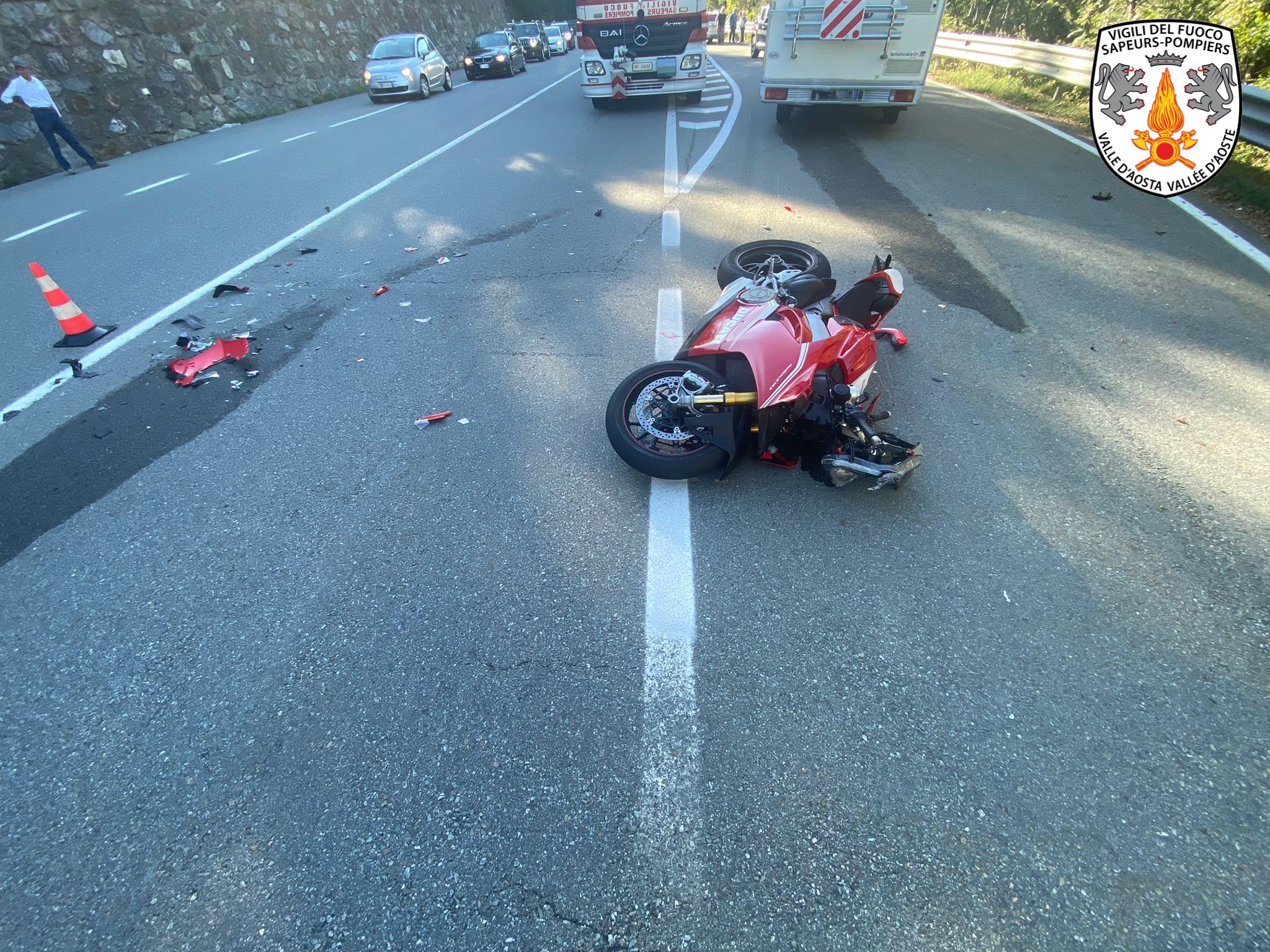 Incidenti stradali: scontro tra una moto e un camper a Morgex