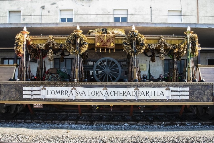 Alpini VdA: ad Aosta il vagone ferroviario che trasportò il Milite Ignoto nel 1921 Alpini VdA: ad Aosta il vagone ferroviario che trasportò il Milite Ignoto nel 1921
