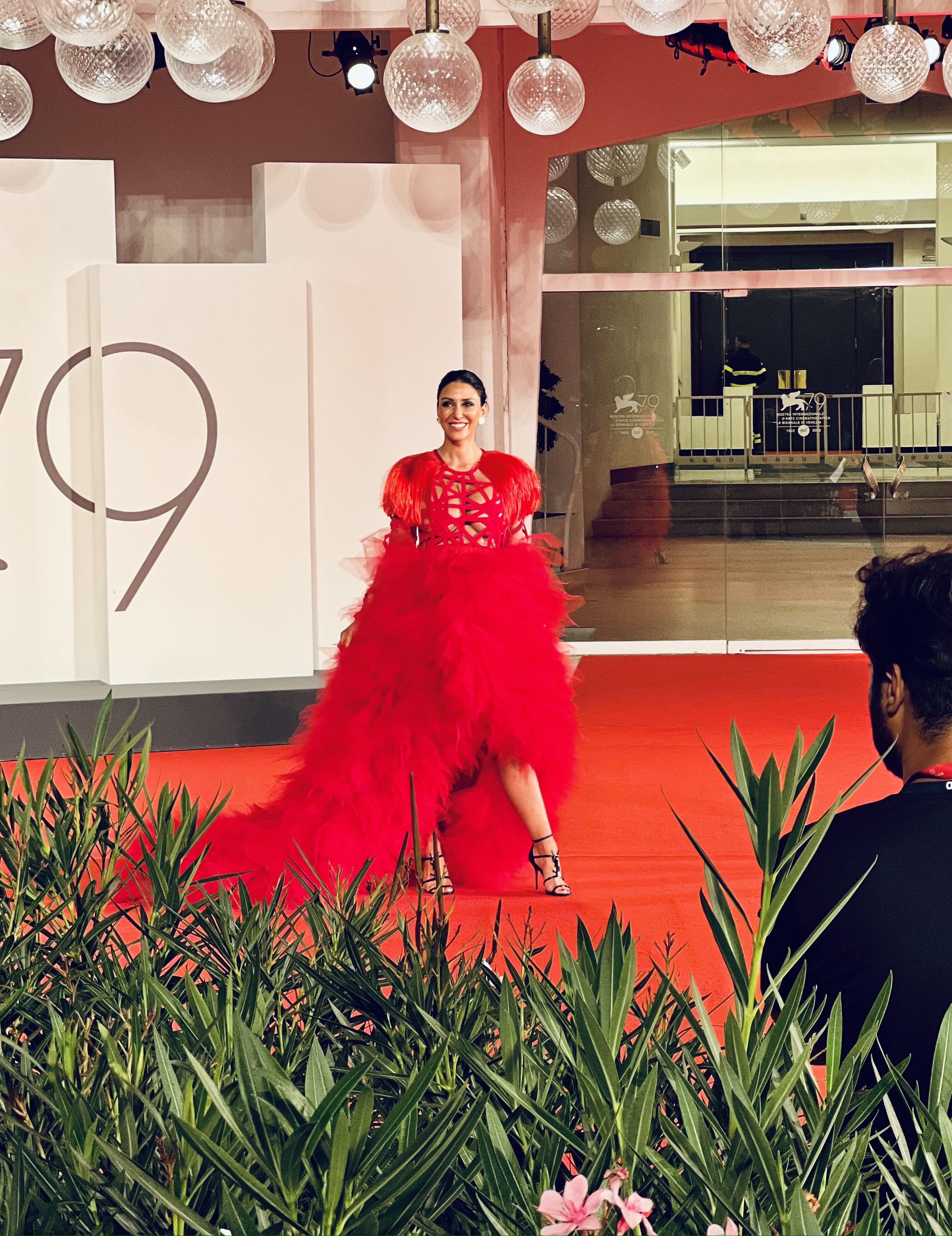 Moda: a Venezia Fabio Porliod ha sfilato sul red carpet con le star del cinema