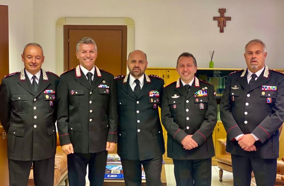 Gruppo di Aosta dei carabinieri: consegnati i gradi ai neopromossi