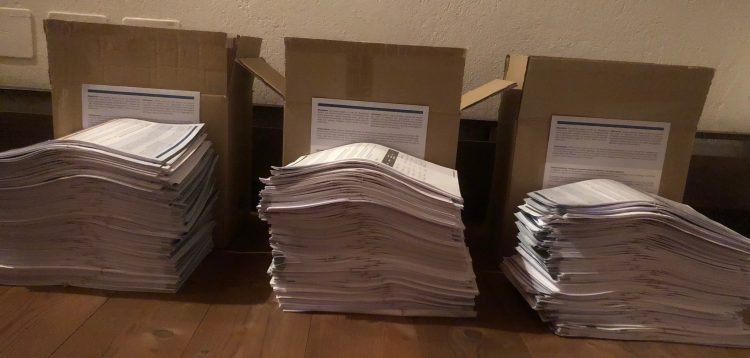 Cime Bianche, 25 kg di firme depositate alla segreteria del Consiglio regionale