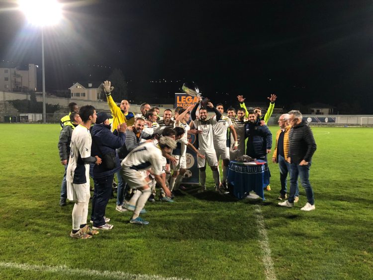 Calcio: Tufano e Gos regalano la Coppa all’Aosta Calcio 511