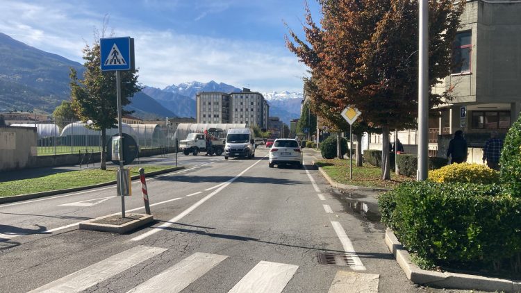 Aosta: guasto a rete idrica, via Torino riaperta al traffico