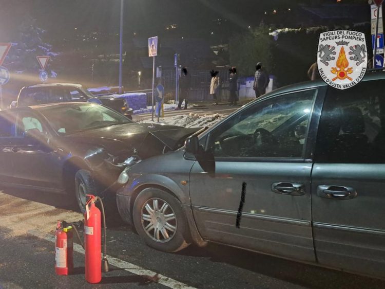 Incidente a Saint-Christophe, 3 auto coinvolte: un ferito
