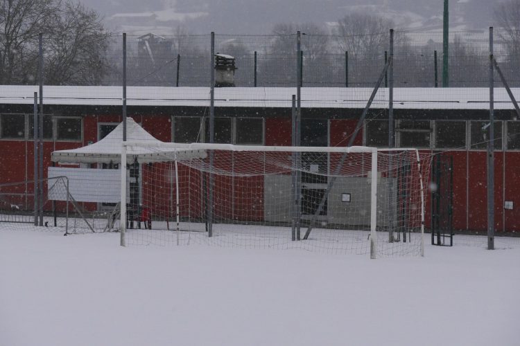 Calcio: la neve paralizza l’attività dilettantistica e giovanile