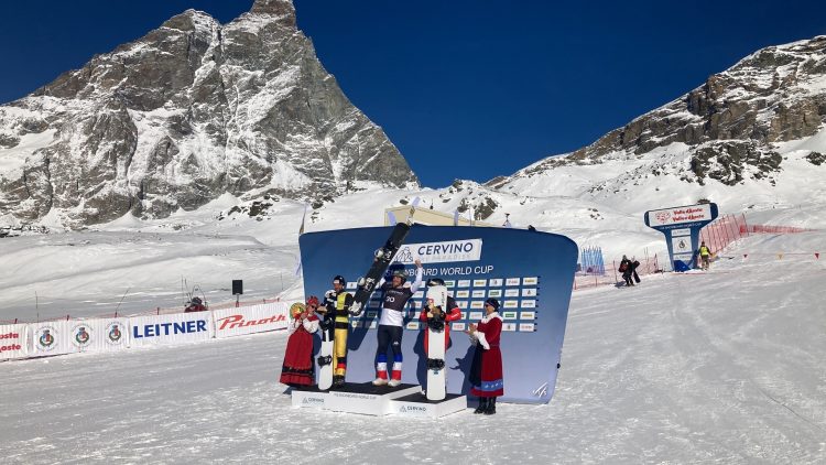 Snowboardcross: le firme di Loan Bozzolo e Charlotte Bankes su gara-2 a Cervinia