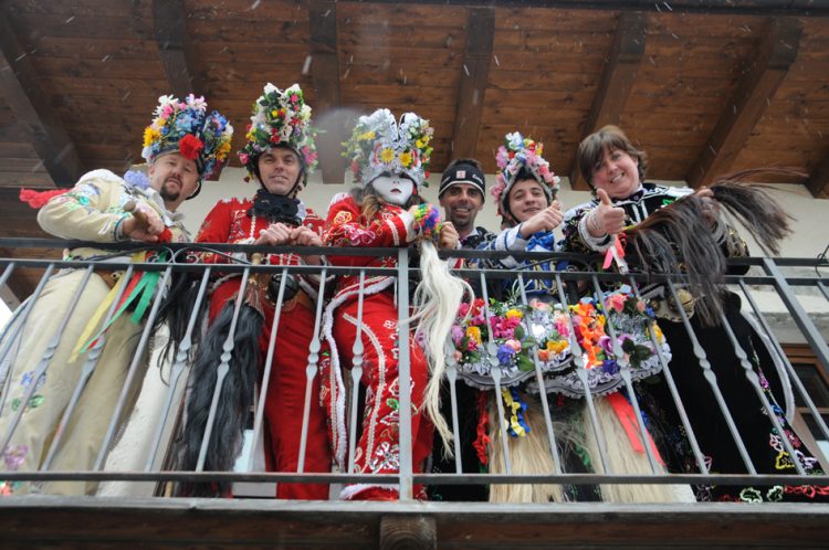Carnevale, nella Coumba tornano le Landzette: Bionaz apre le danze