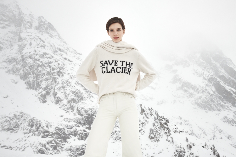 Save the Glacier, Alberta Ferretti e Skyway firmano i maglioni sostenibili