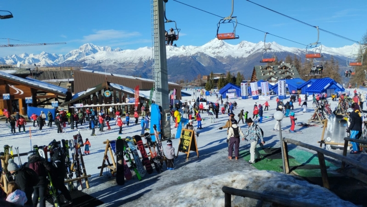 Stagione invernale e sci: in Valle d’Aosta crescono fatturato e affluenza