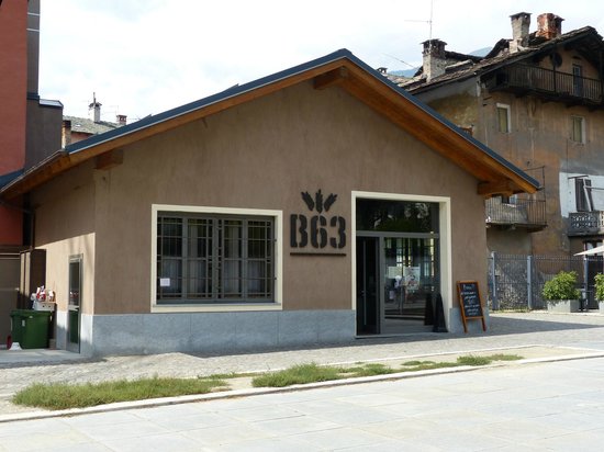 Furto in una birreria del centro di Aosta: indaga la polizia