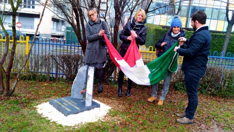 Giorno del Ricordo: una corona di fiori in memoria dei Martiri delle Foibe