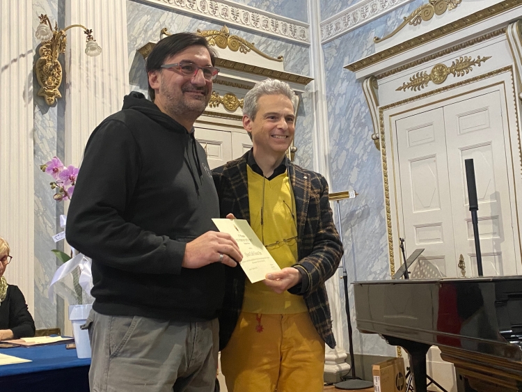 Aosta, del Quot Cafè il dehors più fiorito dell'estate Aosta, del Quot Cafè il dehors più fiorito dell'estate