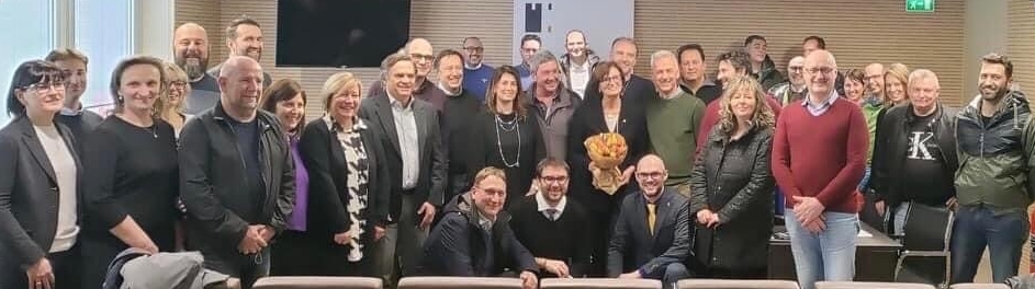 Enti locali: L'Essentiel, un vademecum sul Cerimoniale per i Comuni valdostani Enti locali: L'Essentiel, un vademecum sul Cerimoniale per i Comuni valdostani