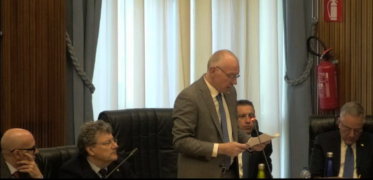 Consiglio Regionale: autonomisti-progressisti confermano la fiducia a Testolin dopo la magra di venerdì