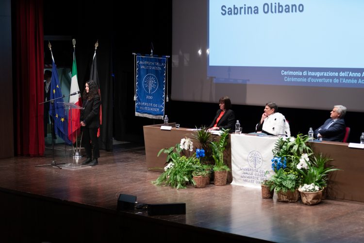 Università, «troppo costoso studiare, stop ai tirocini a 300 euro, credete nei giovani»