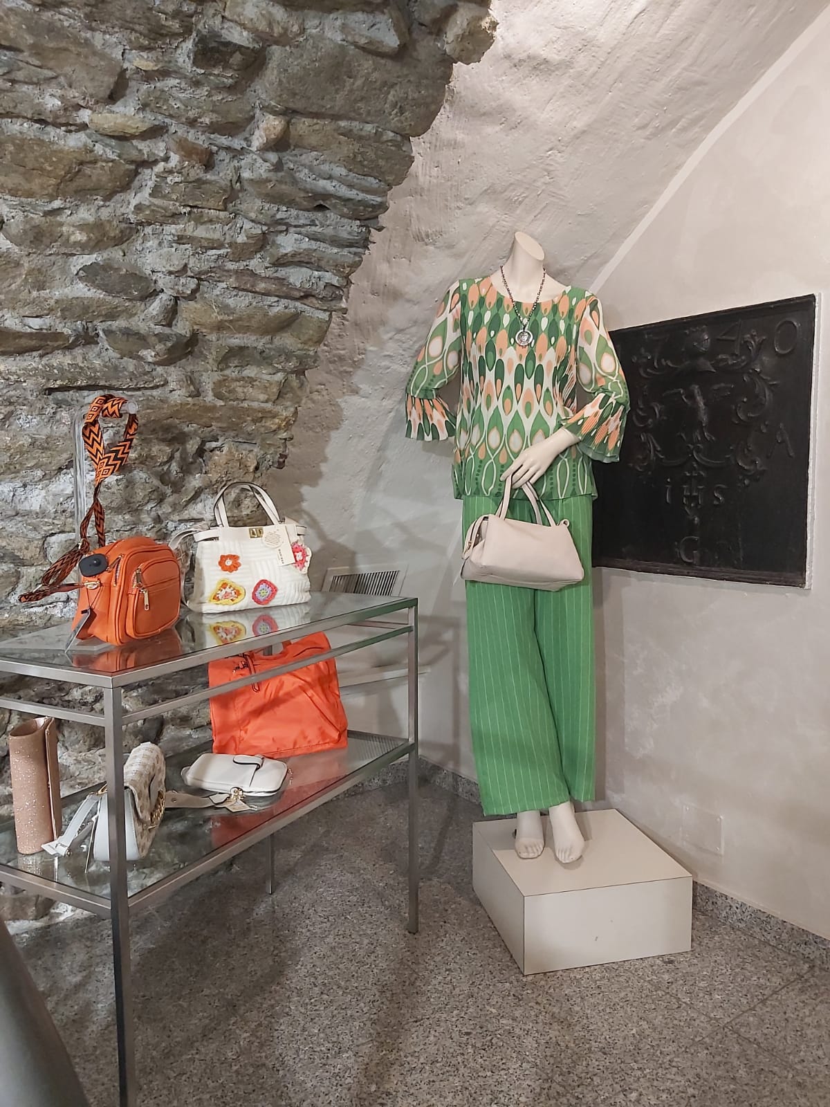 ANIMA E CORPO: abbigliamento e accessori nel cuore di Aosta ANIMA E CORPO: abbigliamento e accessori nel cuore di Aosta