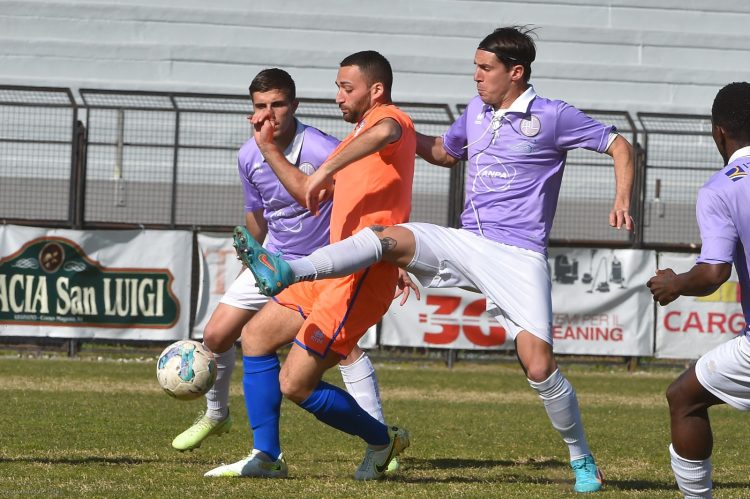 Calcio: blitz pesantissimo del P.D.H.A.E., che espugna Legnano