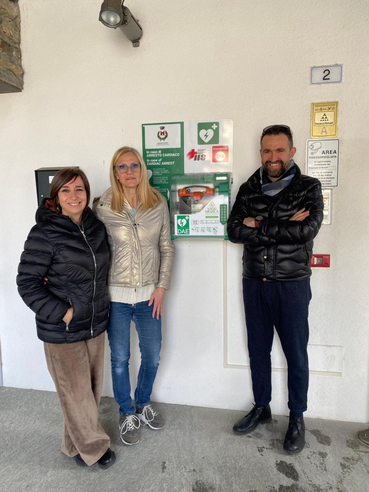 Quart, a Villa Pesando un nuovo defibrillatore che si aggiunge agli altri 6 sul territorio