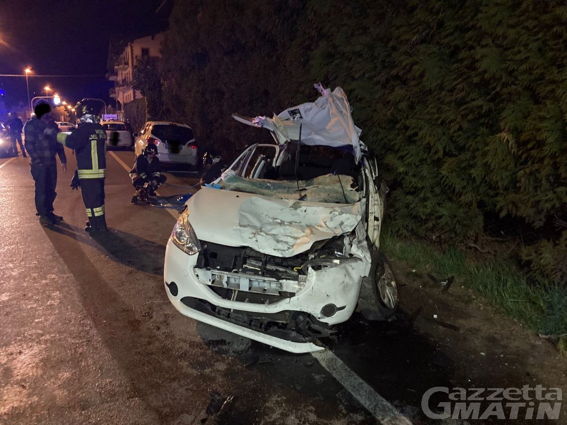 Drogato, a 150 km/h invece che 50 e contromano con luci spente: chiesto il processo per 53enne di Saint-Pierre che provocò un grave incidente
