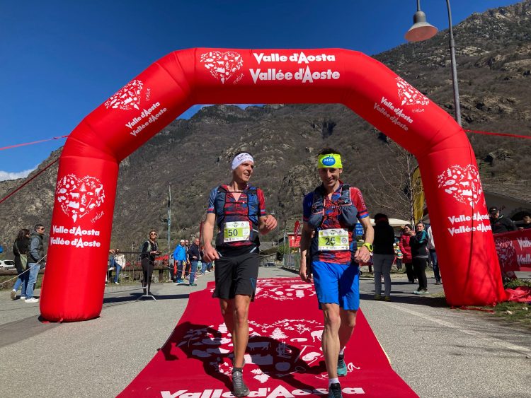 Traverse Trail: Dennis Brunod e Alex Déjanaz trionfano a braccetto ad Arnad; tra le donne vince Luisa Rocchia