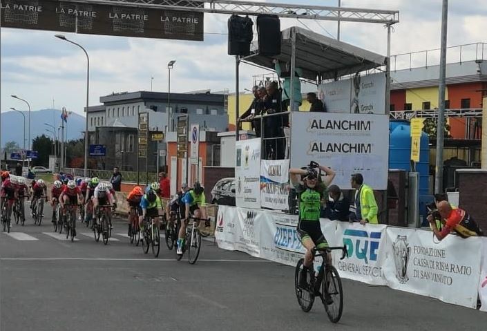 Ciclismo: impresa dell'Allieva Chantal Cuaz che trionfa a Pasqualando Ciclismo: impresa dell'Allieva Chantal Cuaz che trionfa a Pasqualando