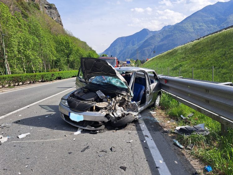 Incidente a Verrès: 21enne in rianimazione
