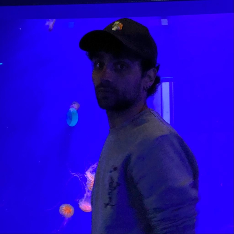 Lame si racconta Sotto i Vestiti, fuori il nuovo Ep Lame si racconta Sotto i Vestiti, fuori il nuovo Ep