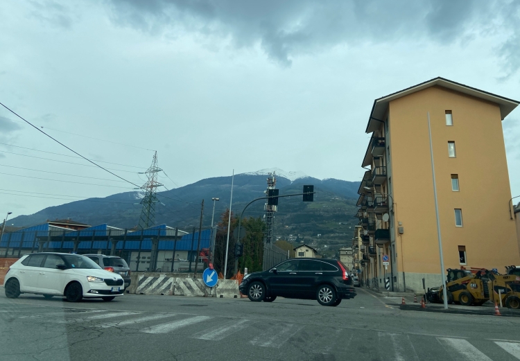 Aosta: da giovedì 13 la rotatoria su via Clavalité, domani, ‘voltino’ chiuso