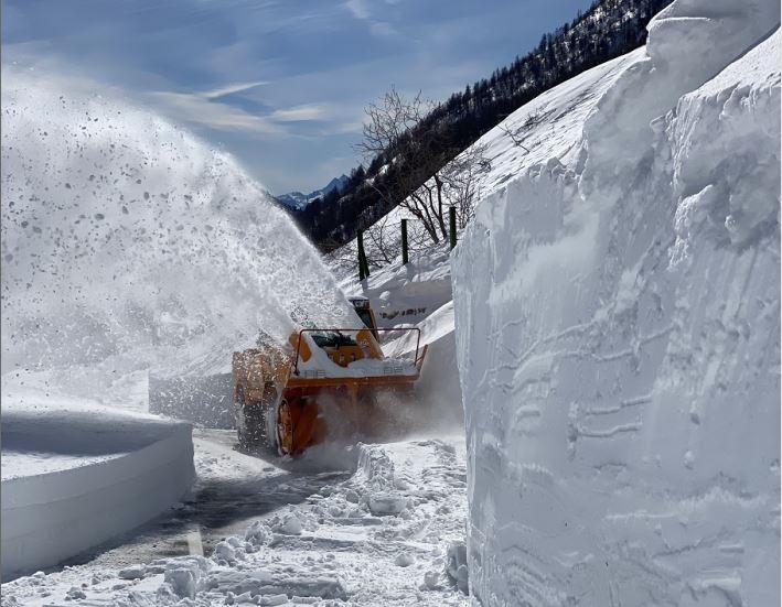 Muri di neve fresati: riapre il Colle del Gran San Bernardo