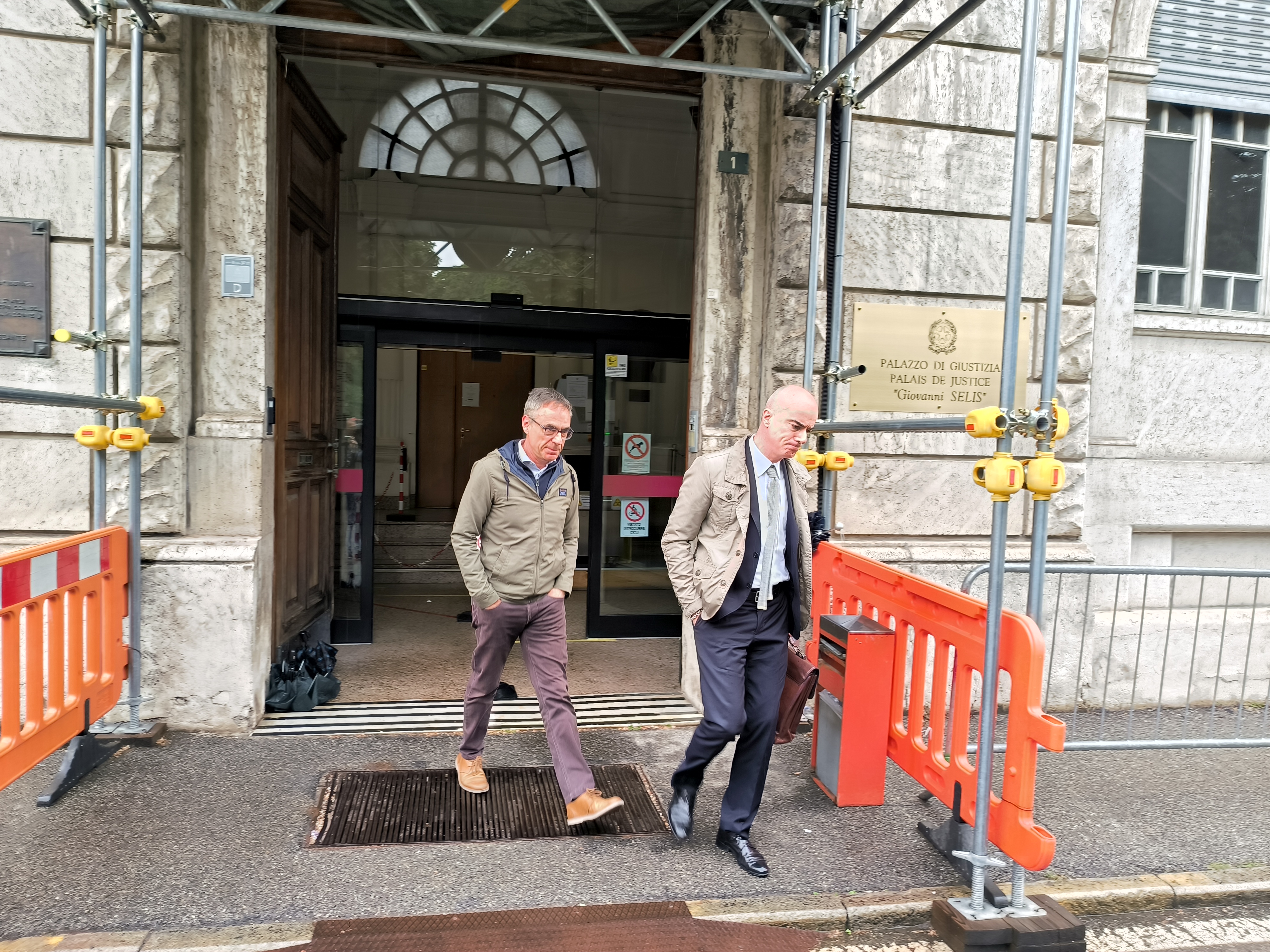Cappelletti tribunale Condominio Breuil Cervinia: Cappelletti e Colliard rispondono al pm