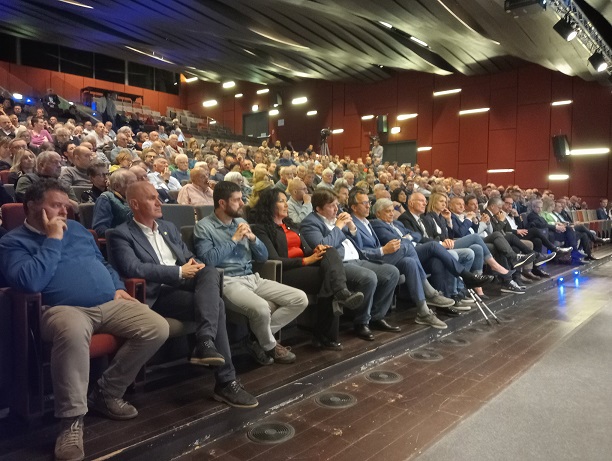 Area Autonomista: sì alla ricomposizione al motto «basta odi e divisioni»