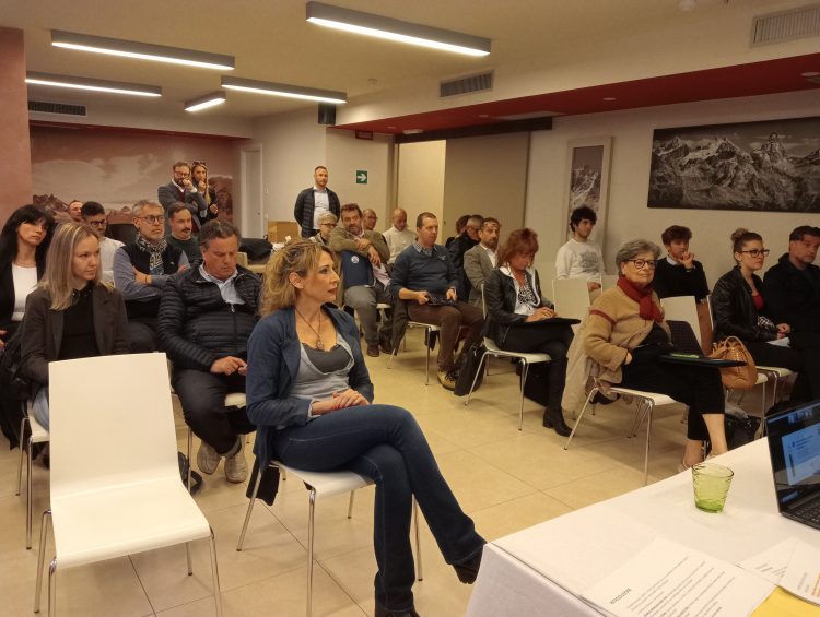 Lega: dai pre-socratici al pensiero unico, viaggio di 2.500 anni nella prima lezione della Scuola di politica