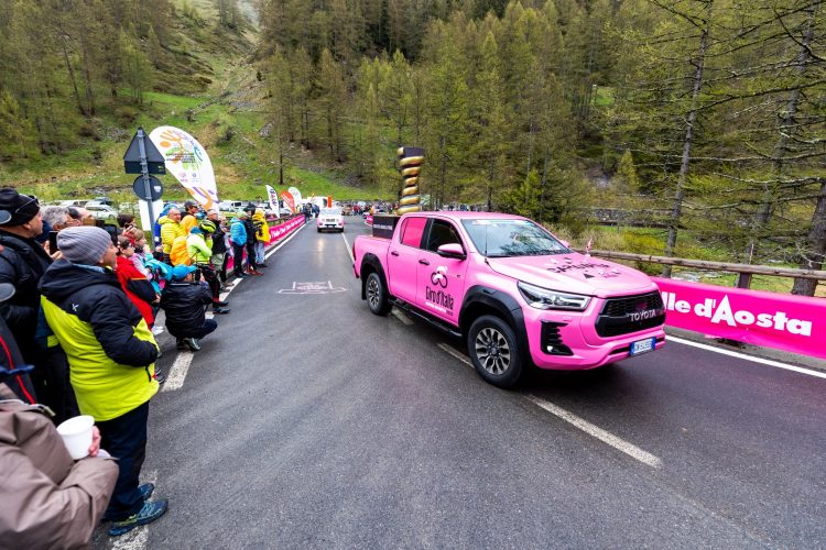 Giro d’Italia, l’amarezza dei sindaci valdostani: «I Comuni e i cittadini hanno una dignità che va rispettata»