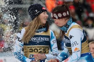 Sci alpino, combinata Mondiali Saalbach: Giorgia Collomb out, oro alla coppia Shiffrin-Johnson