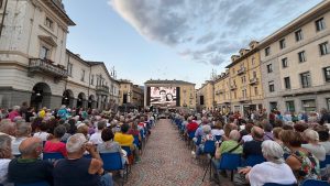 Maura Susanna e Federico Longhi conquistano la piazza con gli amori di Édith Piaf